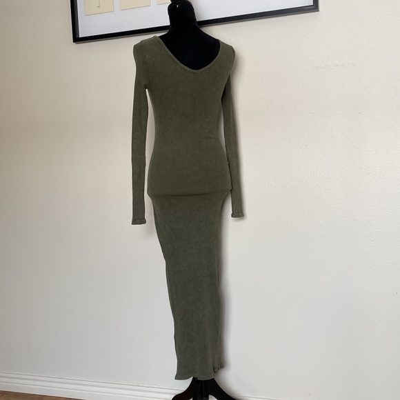 Junie Clothing green ribbed L/S Dress - Picture 6 of 10